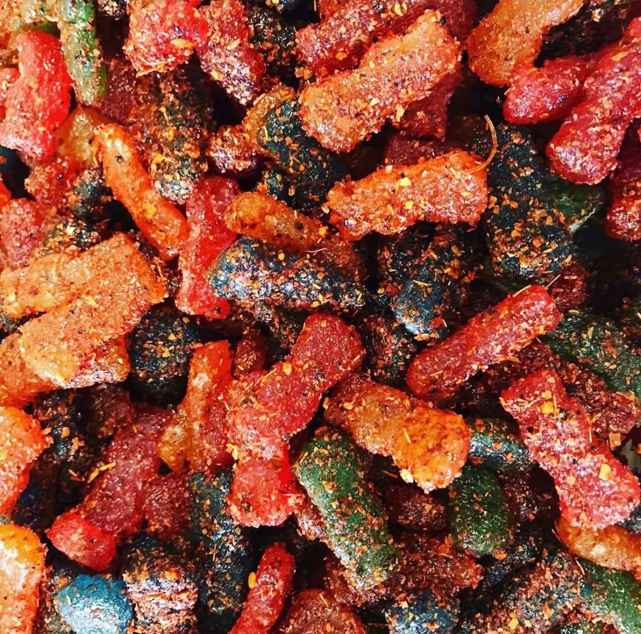 bloody sour kiddos gummys mexican dulces enchilados w/chamoy dip 11oz